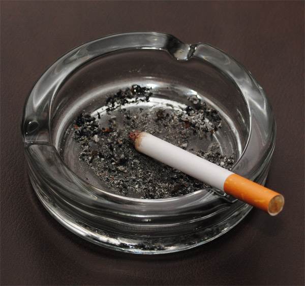 Cigarette & Ashtray